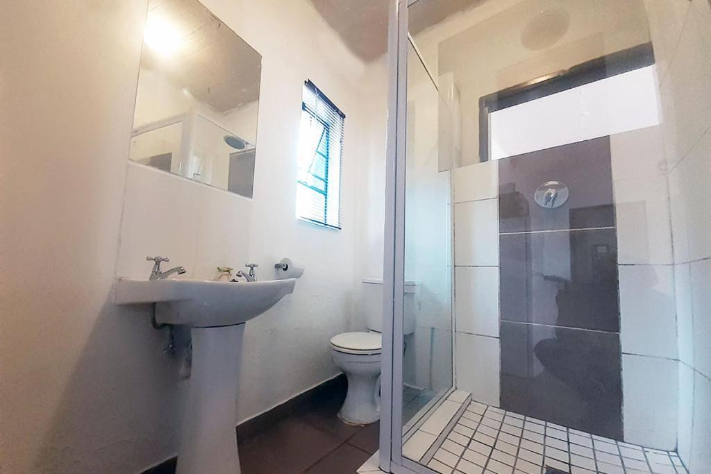 Queens Palace Pretoria-Noord Zimmer foto