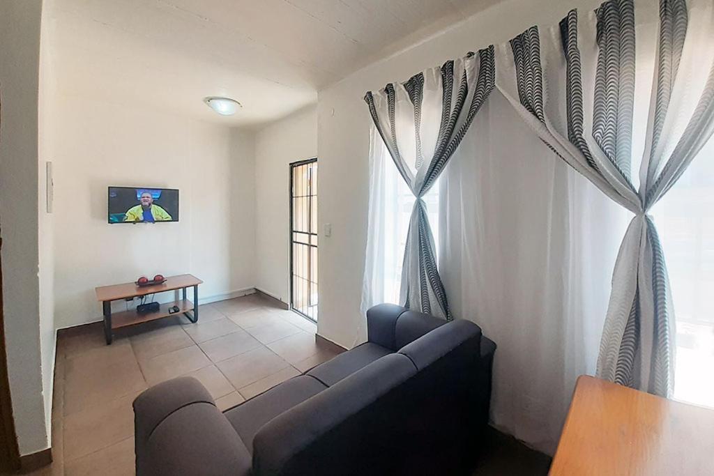 Queens Palace Pretoria-Noord Zimmer foto