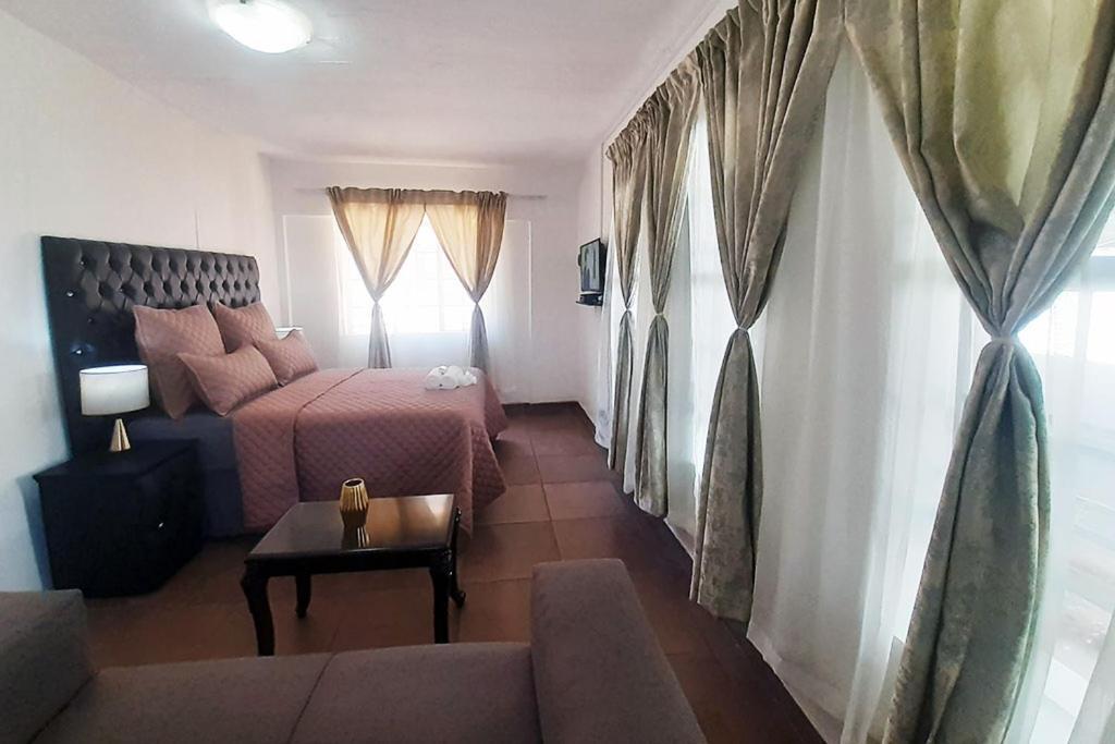 Queens Palace Pretoria-Noord Zimmer foto